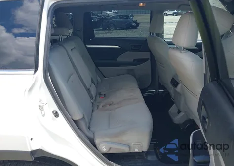 2019 Toyota Highlander Le z USA, uszkodzony, nr VIN 5TDBZRFHXKS970311